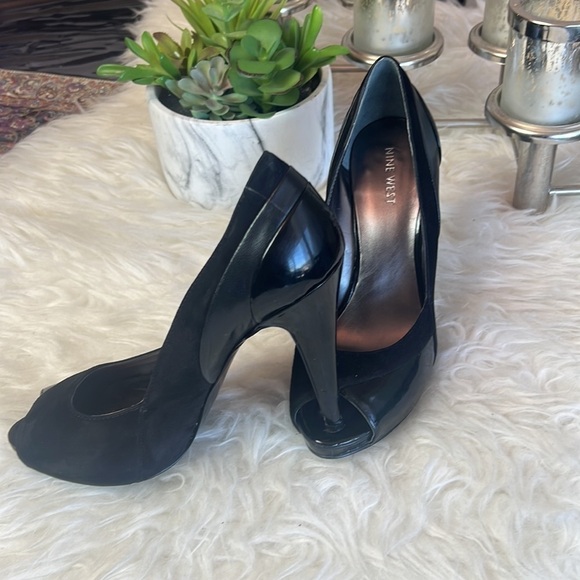Nine West Black Peep Toe Pumps Size 7.5 - Picture 9 of 15